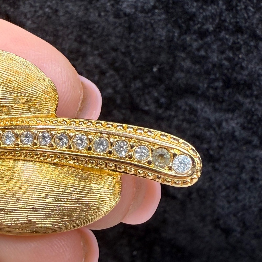 Vintage Christian Dior Brooch Leaf Gold Tone READ - Picture 9 of 12